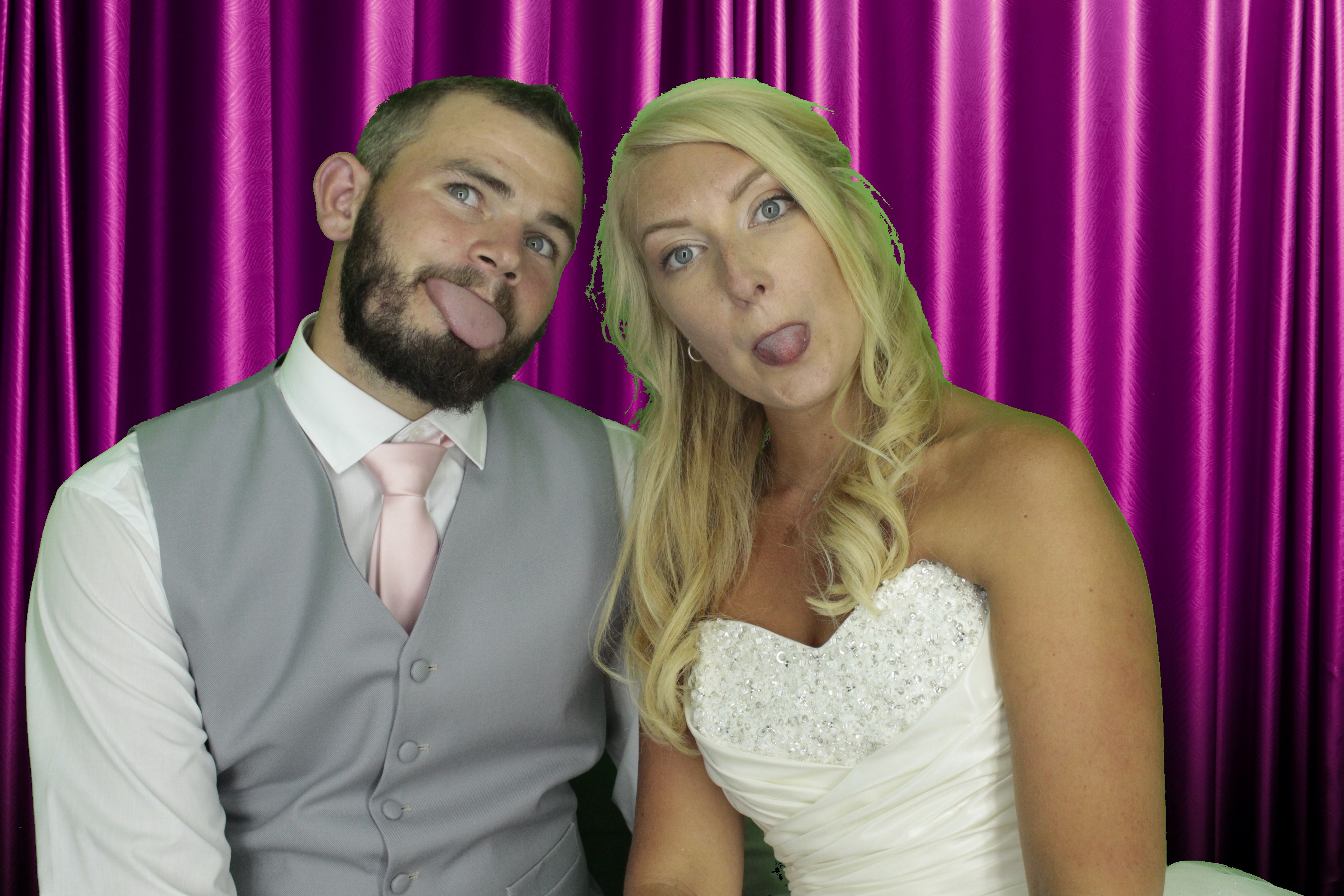 Nikki & Simon | View more photos from the event at gallery.myphotoboothexperience.co.uk/u/MyPhotoBoothExperienceLtd/Nikki-Simon